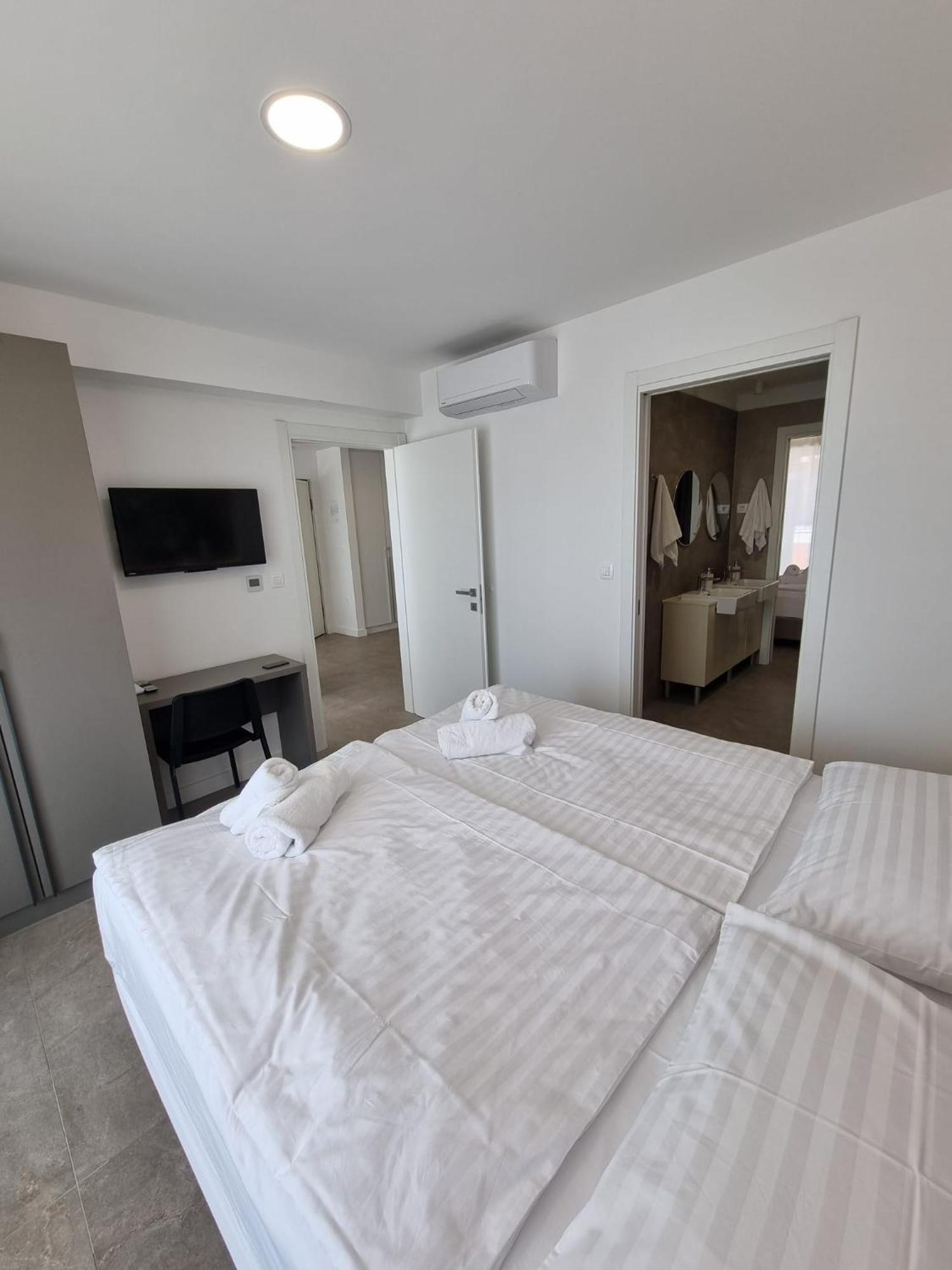 Calypso Residence Umag Buitenkant foto